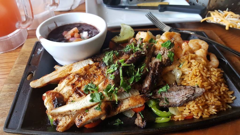 Chilis Grill & Bar | meal takeaway | 3401 Dale Rd, Modesto, CA 95356, USA | 2095265985 OR +1 209-526-5985