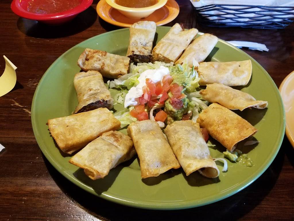 Fiesta Modern Mexican Cuisine | restaurant | 185 Hilltown Village Center, Chesterfield, MO 63017, USA | 6365360002 OR +1 636-536-0002