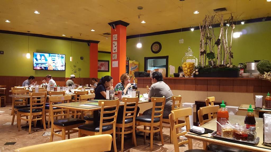 We Love Pho 2 | restaurant | 4501 E Carson St # 110, Long Beach, CA 90808, USA | 5624257799 OR +1 562-425-7799