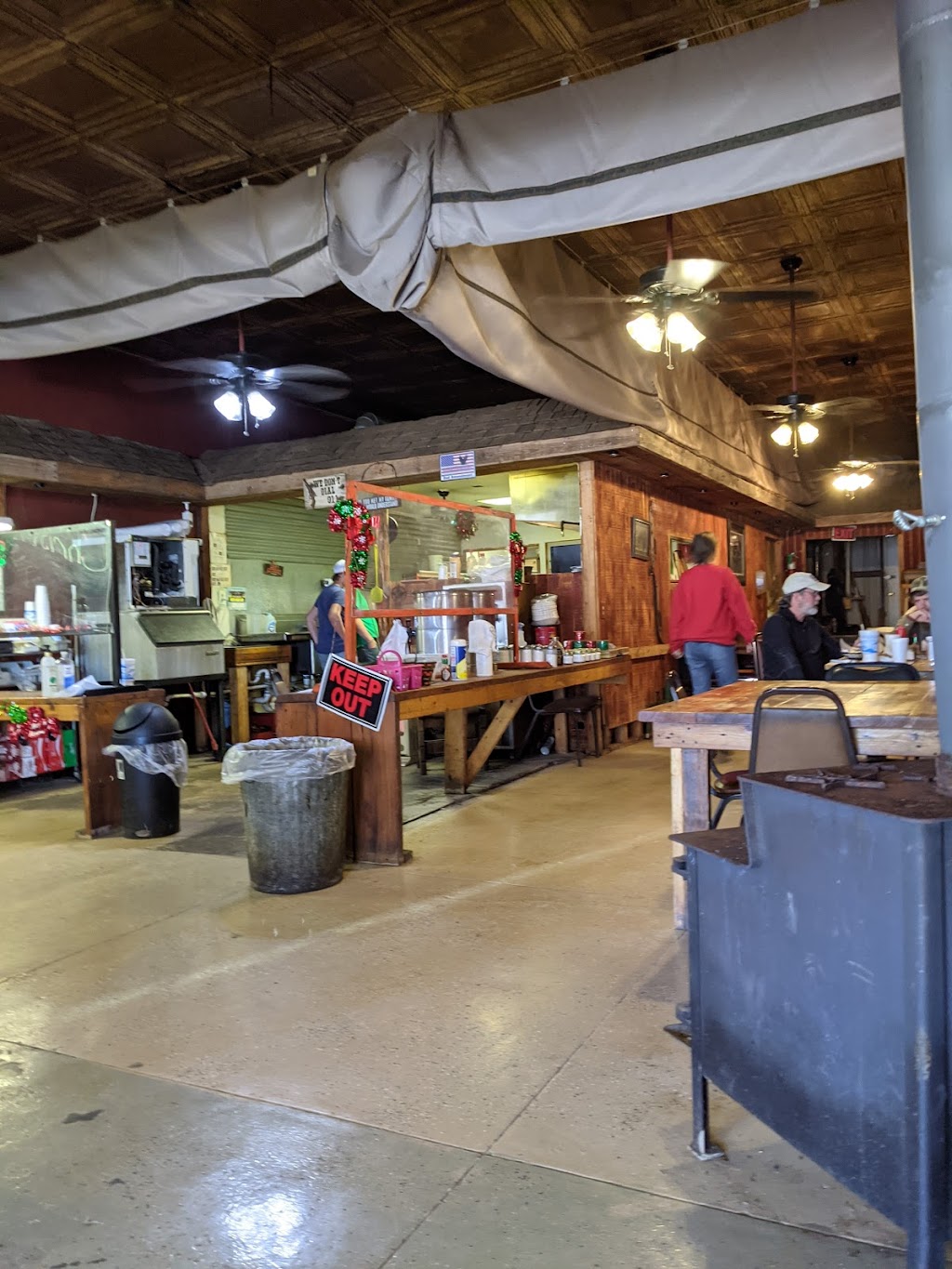 Taters | restaurant | 111 S 1st St, Crowell, TX 79227, USA | 9406841491 OR +1 940-684-1491