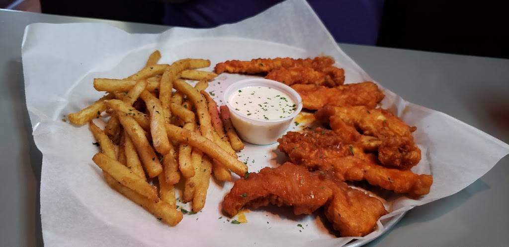 Crusens | restaurant | 426 E War Memorial Dr, Peoria, IL 61614, USA | 3096863890 OR +1 309-686-3890