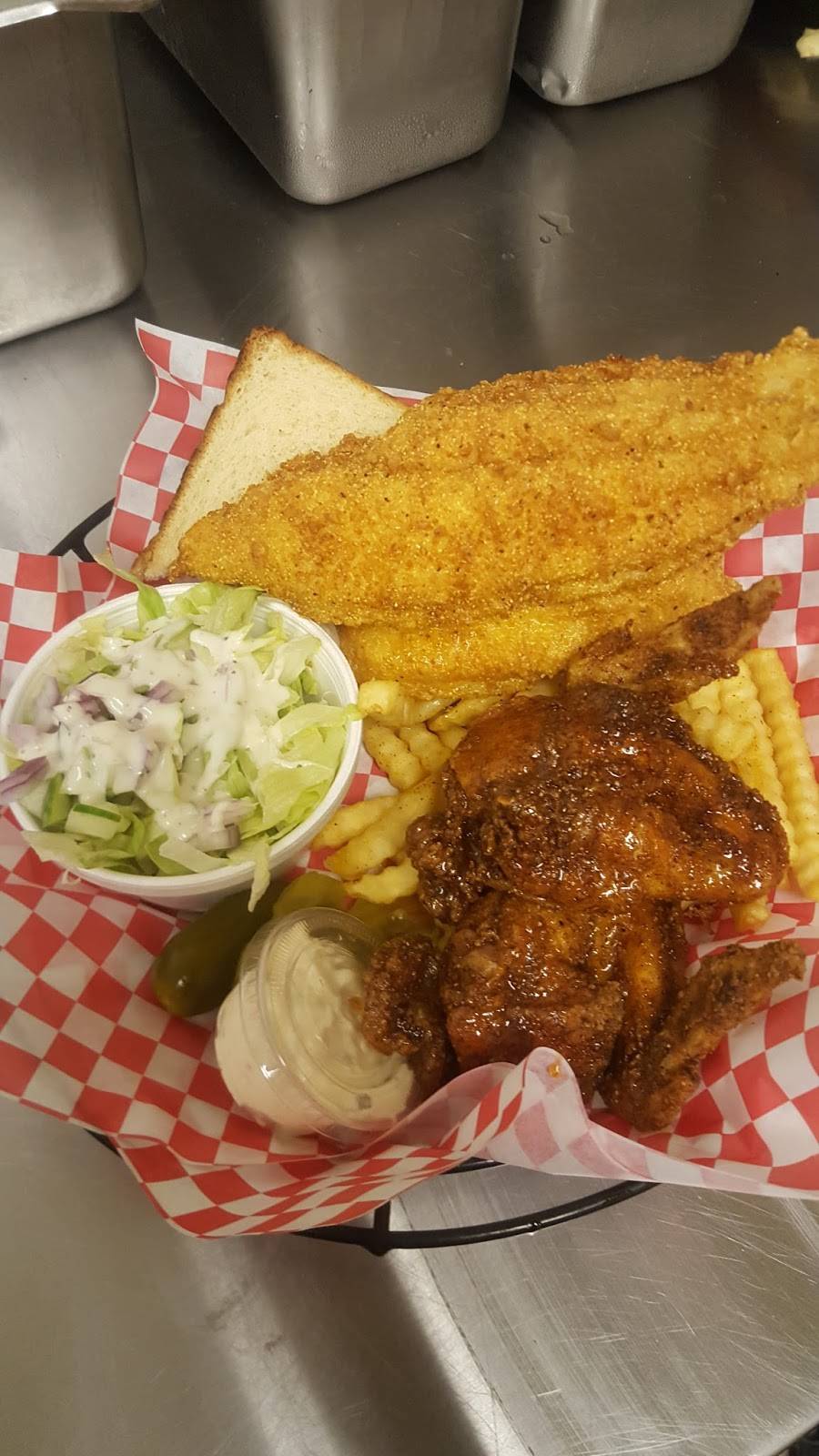 OOOWWWEEE Wangz N Catfish | restaurant | 3951 Sycamore School Rd #117, Fort Worth, TX 76133, USA | 8172947777 OR +1 817-294-7777