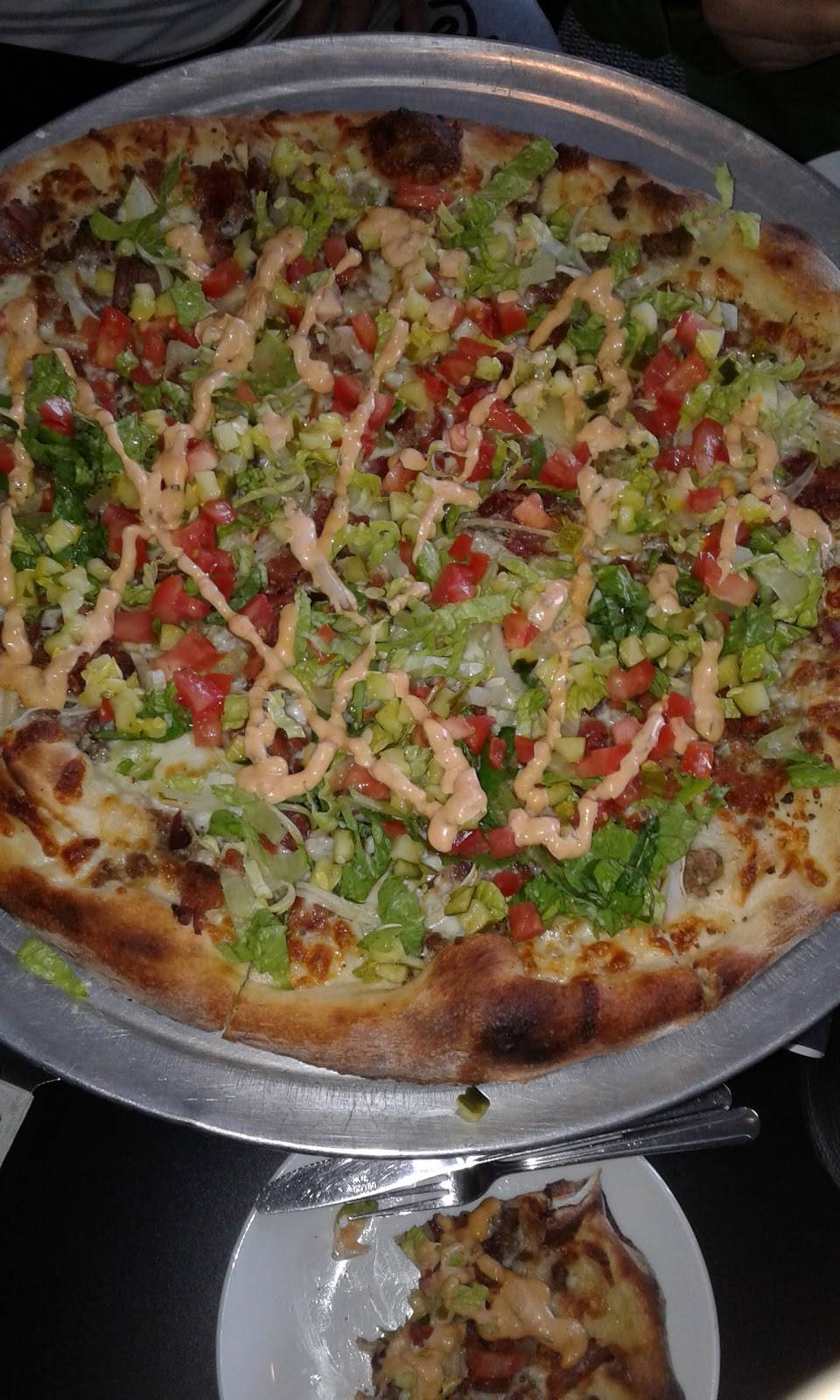 Embers Pizzeria | restaurant | 84 Lakefront Street, Lunenburg, MA 01462, USA | 9783436237 OR +1 978-343-6237