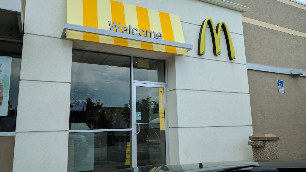 McDonalds | cafe | 901 N US-27, Minneola, FL 34715, USA | 3522416795 OR +1 352-241-6795