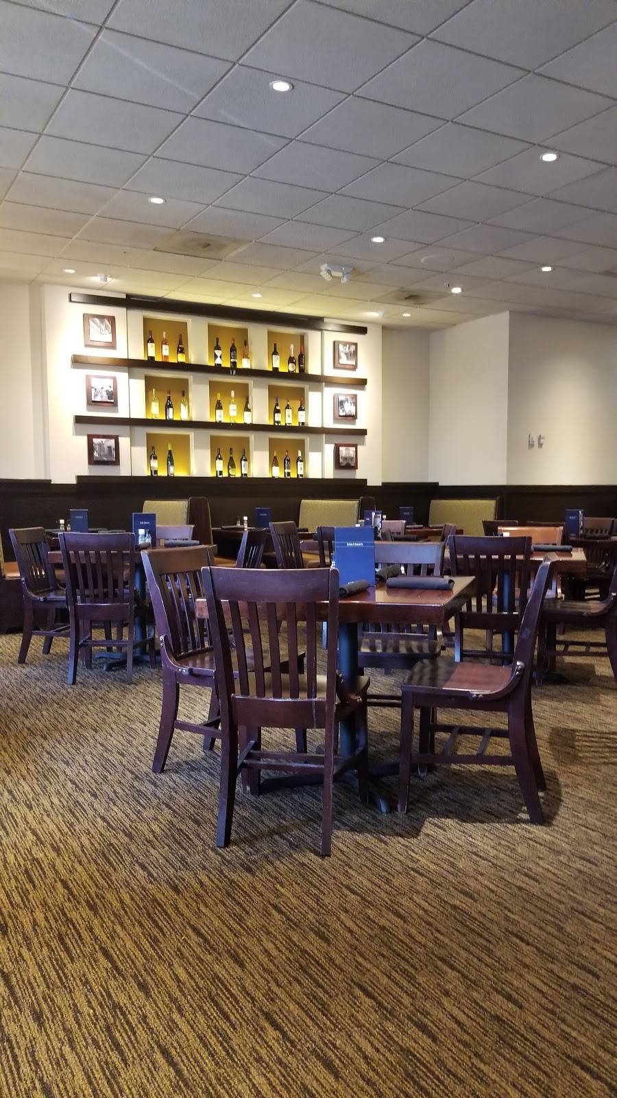 Carrabbas Italian Grill | restaurant | 1900 SW Fountainview Blvd, Port St. Lucie, FL 34986, USA | 7723445897 OR +1 772-344-5897