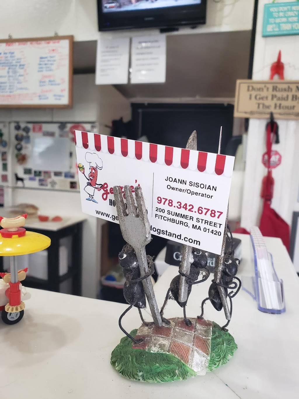 Georges Hot Dog Stand | restaurant | 200 Summer St, Fitchburg, MA 01420, USA | 9783426787 OR +1 978-342-6787