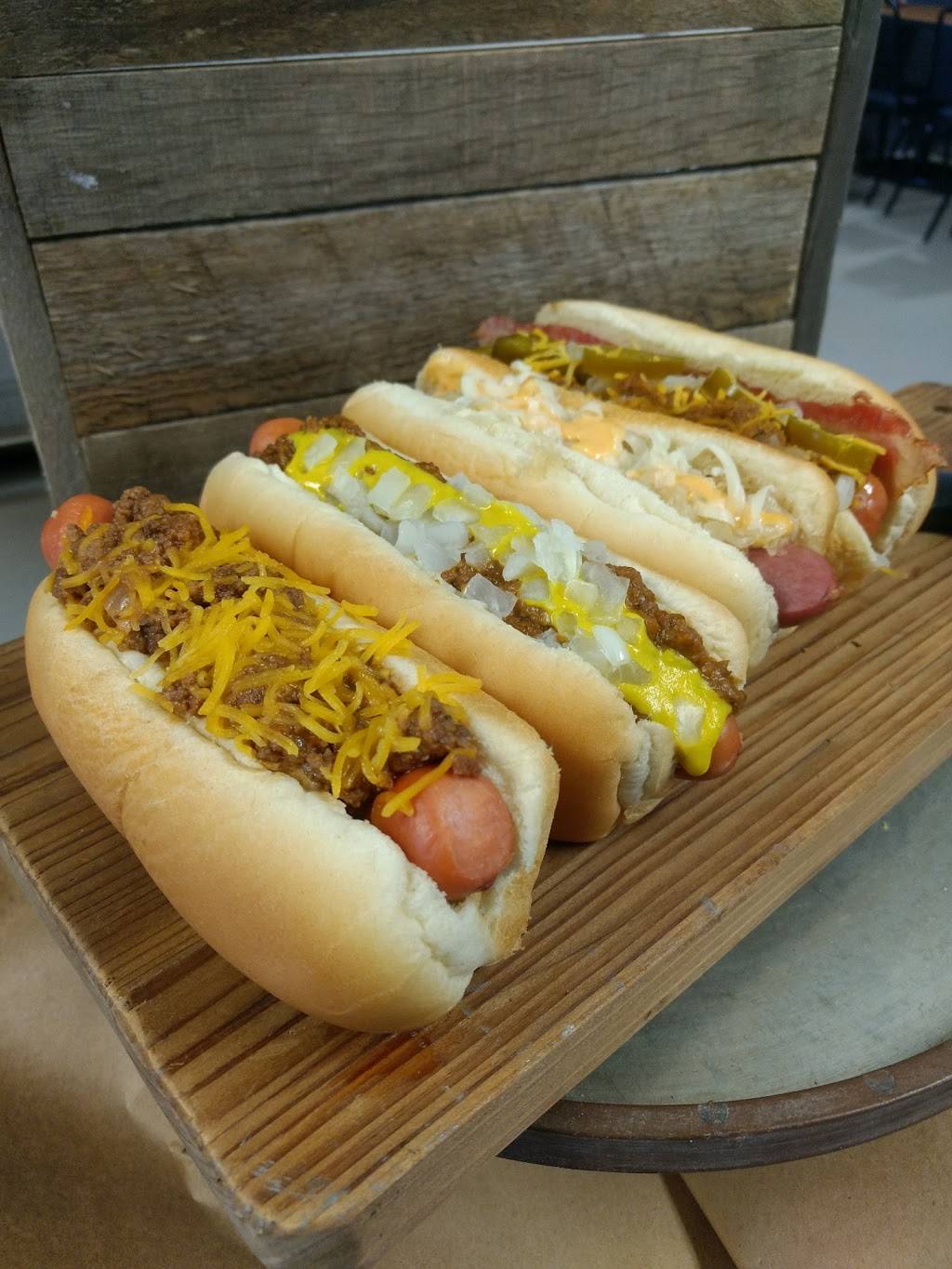 Sloppy Joes Snack Shack | restaurant | 1140 Monroe Ave NW Suite 2102, Grand Rapids, MI 49503, USA | 6166475584 OR +1 616-647-5584