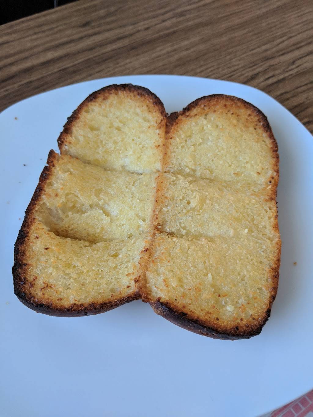 Giovannis Family Italian Restaurant | restaurant | 4050 N Bend Rd, Cincinnati, OH 45211, USA | 5133899777 OR +1 513-389-9777