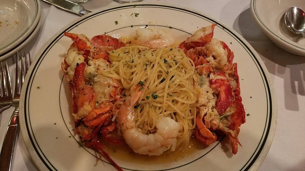 Gios Italian Restaurant | restaurant | 3621 W Waters Ave, Tampa, FL 33614, USA | 8139321922 OR +1 813-932-1922