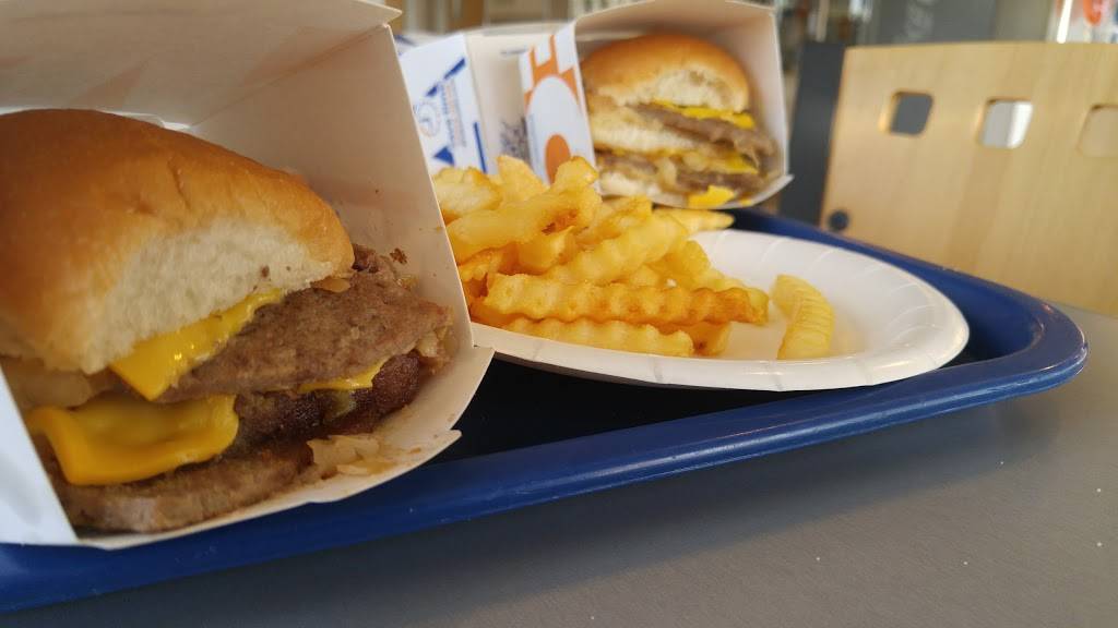 White Castle | restaurant | 1983 Wentzville Pkwy, Wentzville, MO 63385, USA | 6363325631 OR +1 636-332-5631