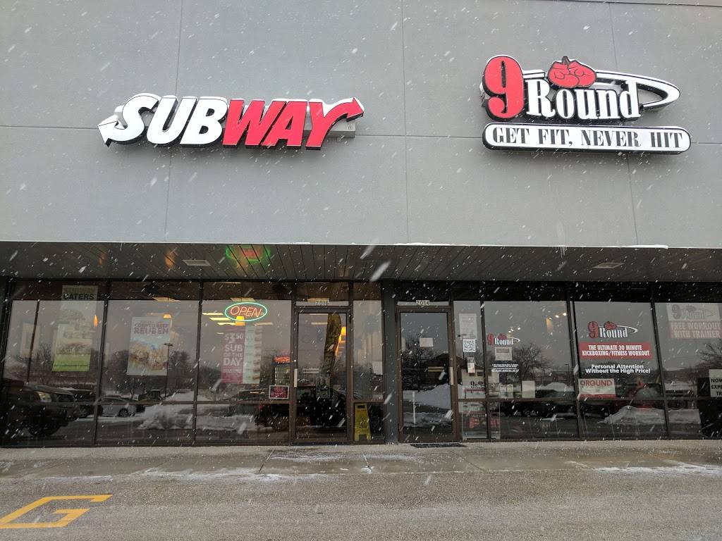 Subway | restaurant | 2016 Silvernail Rd, Pewaukee, WI 53072, USA | 2625499575 OR +1 262-549-9575