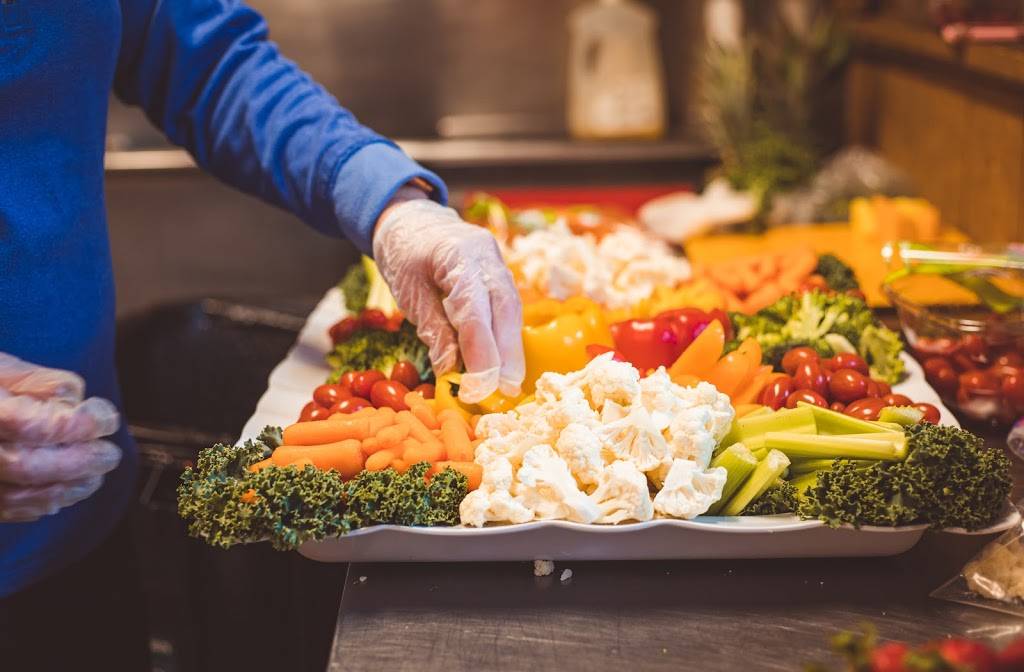 Broken Bones Smokin Good Barbecue | restaurant | 13395 Voyager Pkwy, Colorado Springs, CO 80921, USA | 7194878303 OR +1 719-487-8303