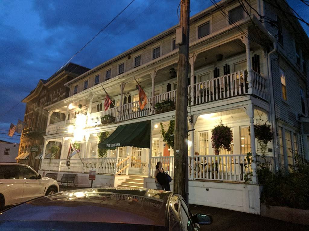 Tilton Inn | restaurant | 255 Main St, Tilton, NH 03276, USA | 6032867774 OR +1 603-286-7774