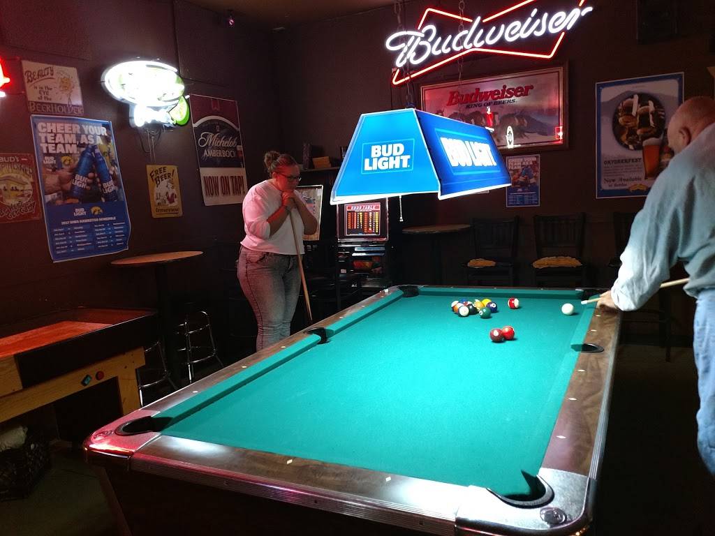 Scooters Pub & Grub | restaurant | 108 E Maple St, New Sharon, IA 50207, USA | 6416371414 OR +1 641-637-1414