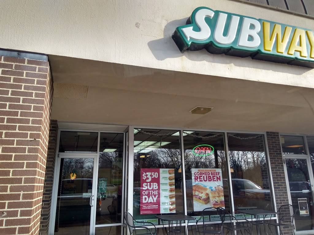 Subway | restaurant | 606 Taywood Rd, Englewood, OH 45322, USA | 9378364092 OR +1 937-836-4092