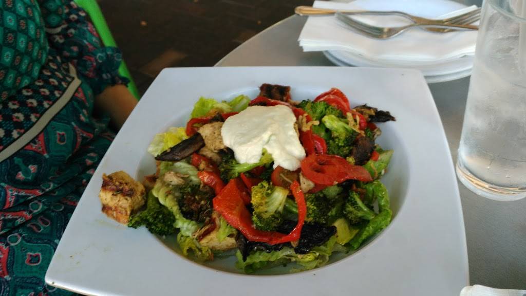 Ciccio Cali Brandon | restaurant | 11230 Sullivan St, Riverview, FL 33578, USA | 8134363840 OR +1 813-436-3840