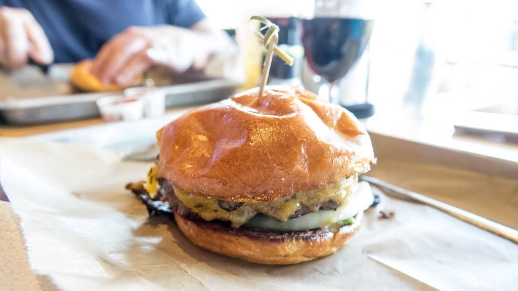 Hopdoddy Burger Bar | restaurant | 11055 N Scottsdale Rd, Scottsdale, AZ 85254, USA | 4803482337 OR +1 480-348-2337