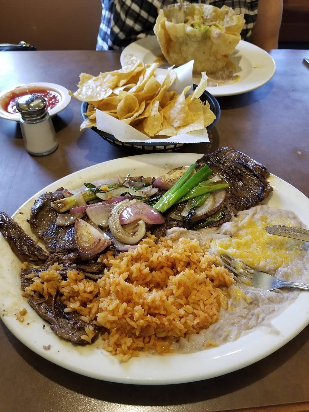 Cabo Grill & Cantina | restaurant | 301 N Brea Blvd, Brea, CA 92821, USA | 7145292540 OR +1 714-529-2540
