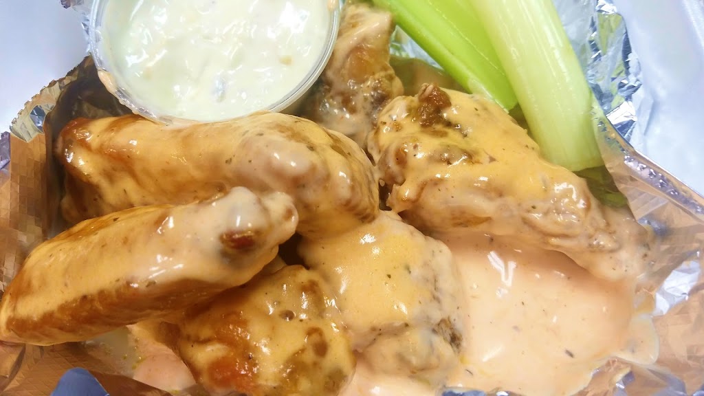 Mels Sportspage Bar & Snickers Pizza Shop | restaurant | 427 Chestnut St, Virginia, MN 55792, USA | 2187418232 OR +1 218-741-8232