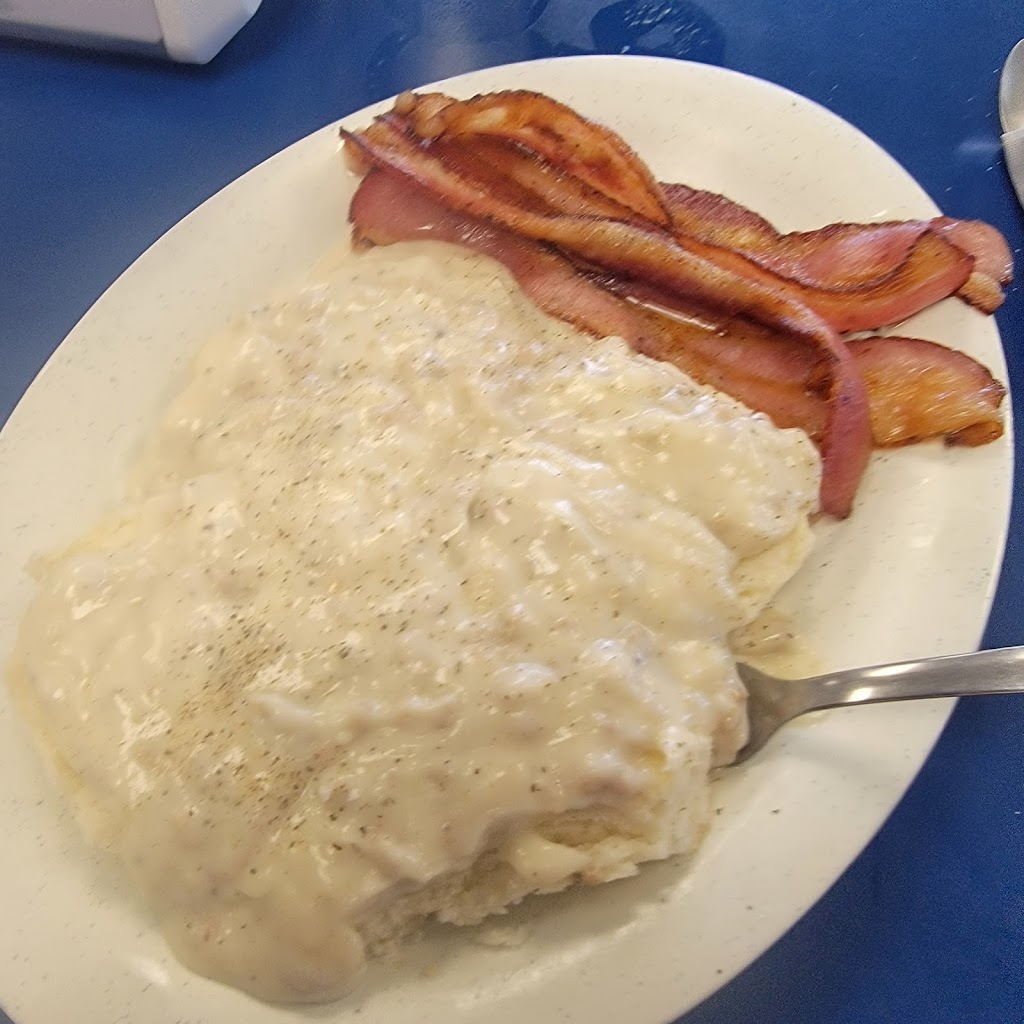 D & L Express | restaurant | 161 MN-23, Foreston, MN 56330, USA | 3202945222 OR +1 320-294-5222