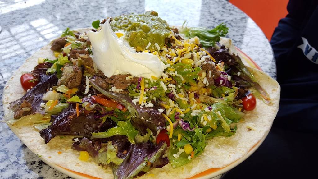 Dos Coyotes Border Cafe | restaurant | 2191 Cowell Blvd, Davis, CA 95618, USA | 5307581400 OR +1 530-758-1400