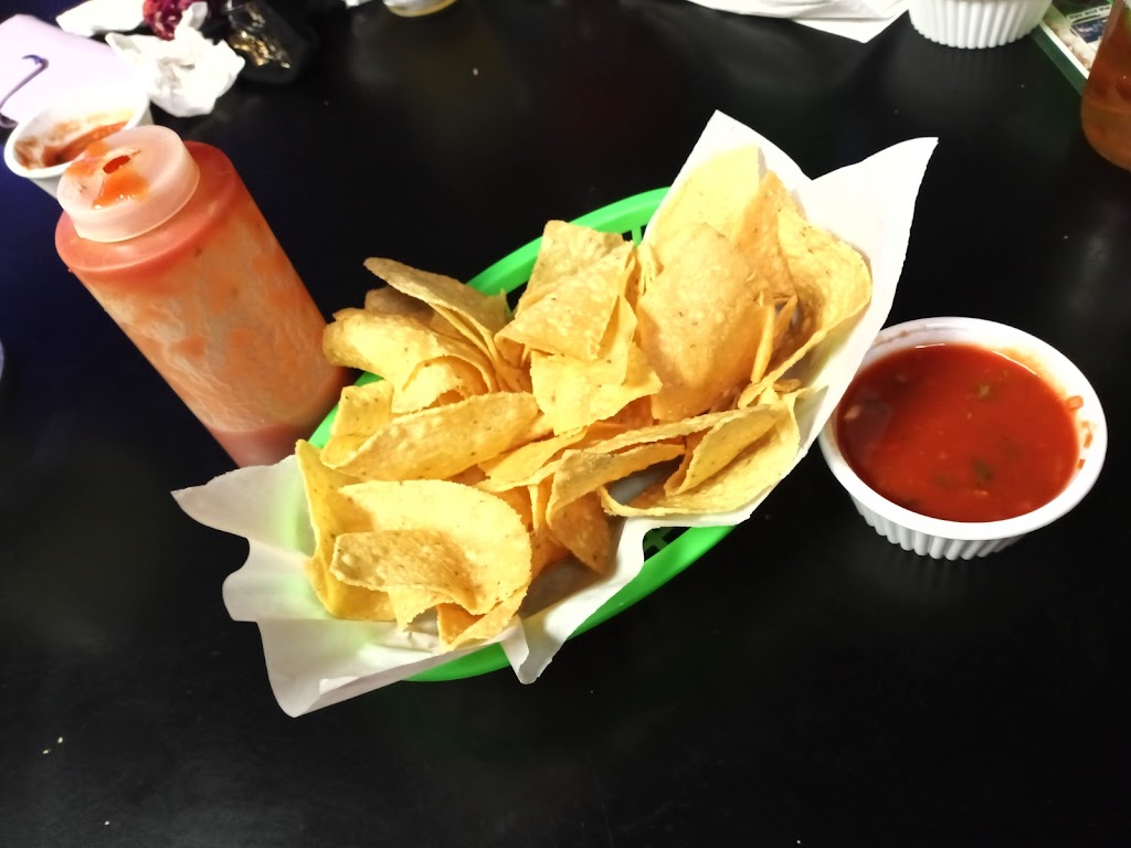 Delgado Bar and Grill | restaurant | 300 E Pancake Blvd, Liberal, KS 67901, USA | 6203091729 OR +1 620-309-1729