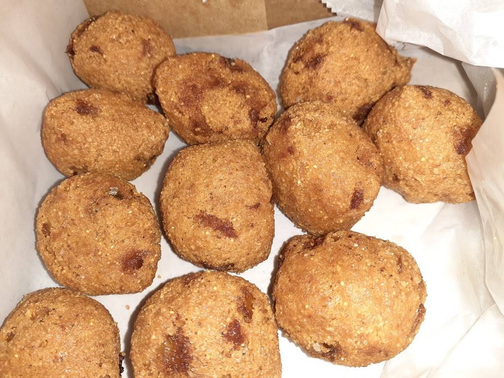 Louisiana Famous Fried Chicken | restaurant | 1635 E Highland Ave, San Bernardino, CA 92404, USA | 9093815320 OR +1 909-381-5320