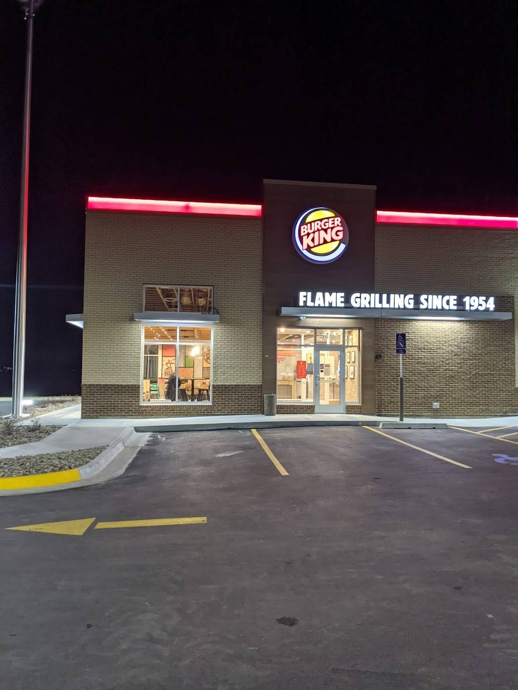 Burger King | restaurant | 5494 E University Ave, Pleasant Hill, IA 50327, USA | 8663942493 OR +1 866-394-2493