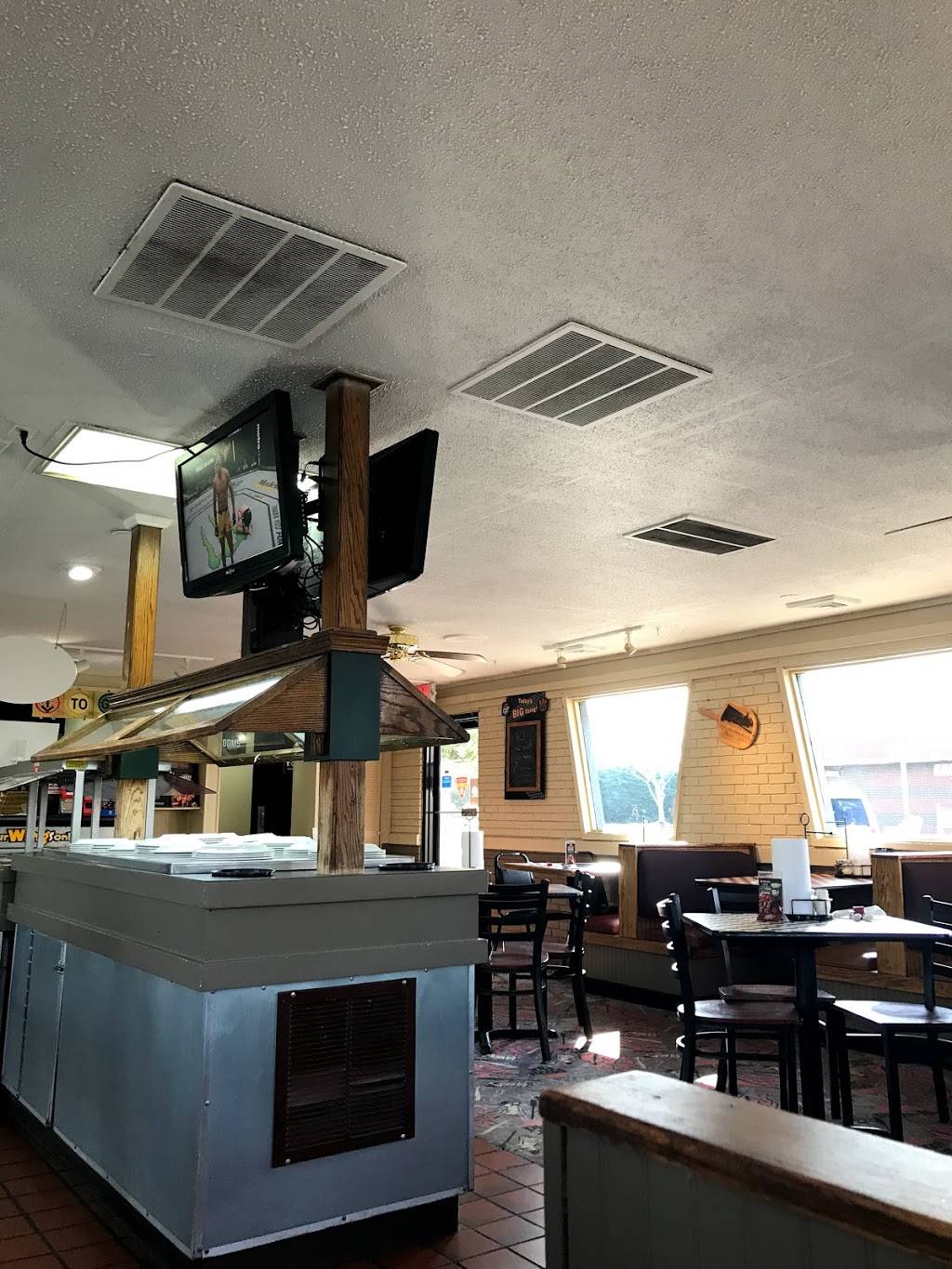 Pizza Hut | restaurant | 1013 W Roosevelt Blvd, Monroe, NC 28110, USA | 7042892588 OR +1 704-289-2588