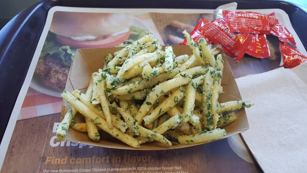 McDonalds | cafe | 640 Hegenberger Rd, Oakland, CA 94621, USA | 5106329225 OR +1 510-632-9225