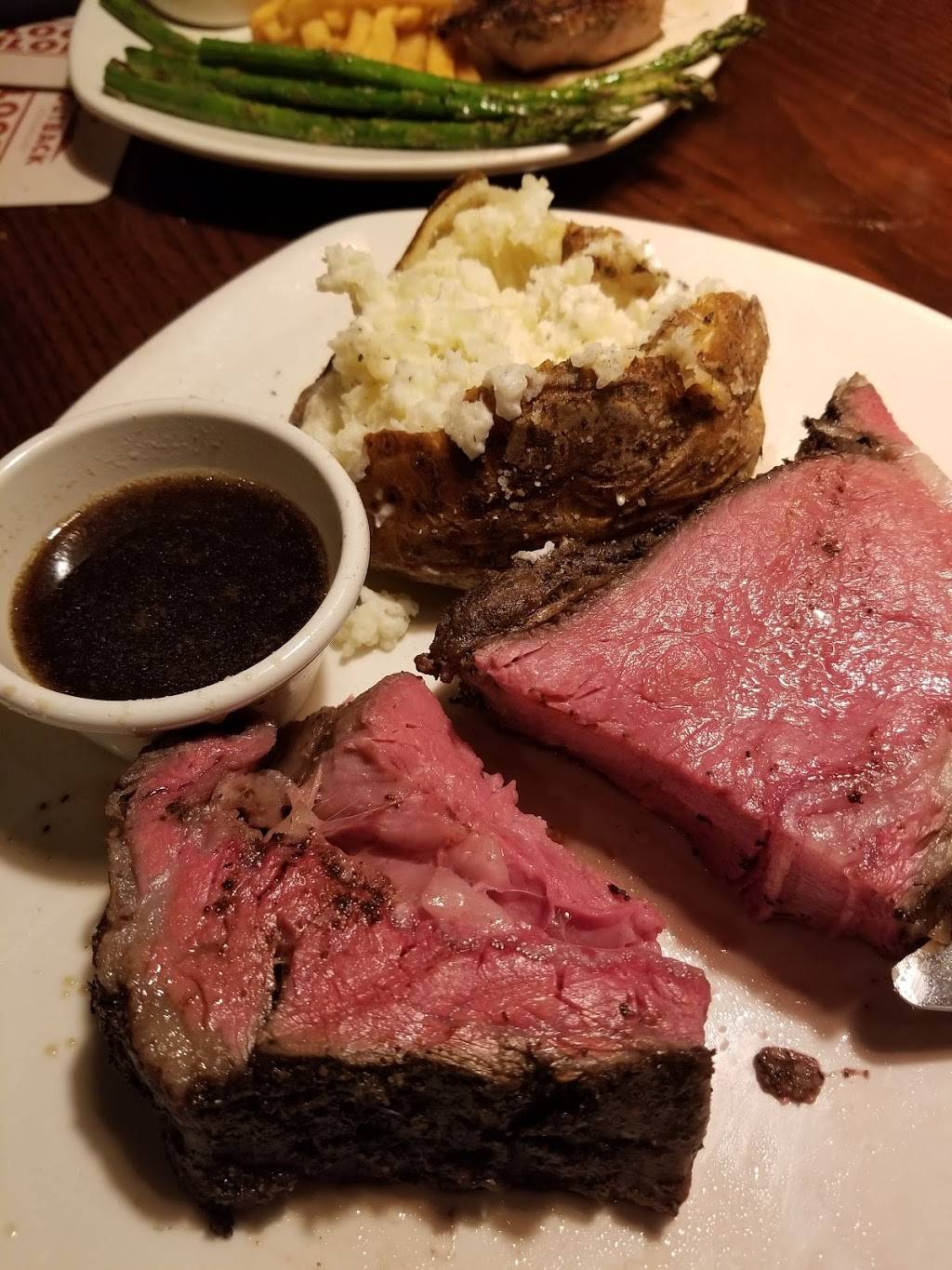 Outback Steakhouse | restaurant | 8145 Point Meadows Way, Jacksonville, FL 32256, USA | 9043633839 OR +1 904-363-3839