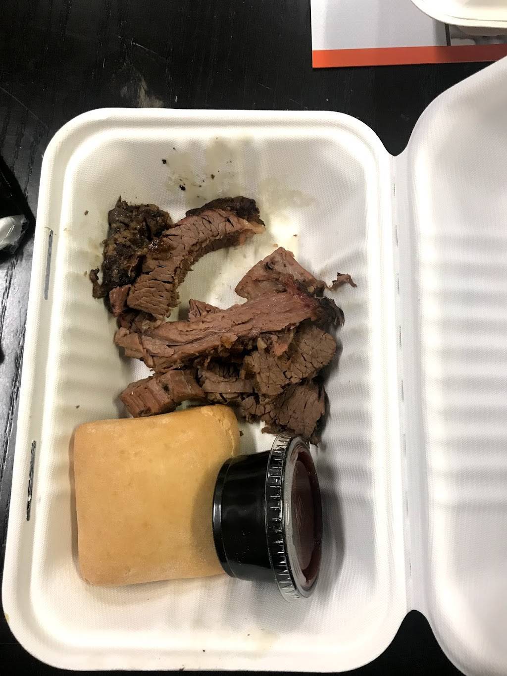 Dickeys Barbecue Pit | meal delivery | 2324 McKinney Ave, Dallas, TX 75201, USA | 4692483149 OR +1 469-248-3149