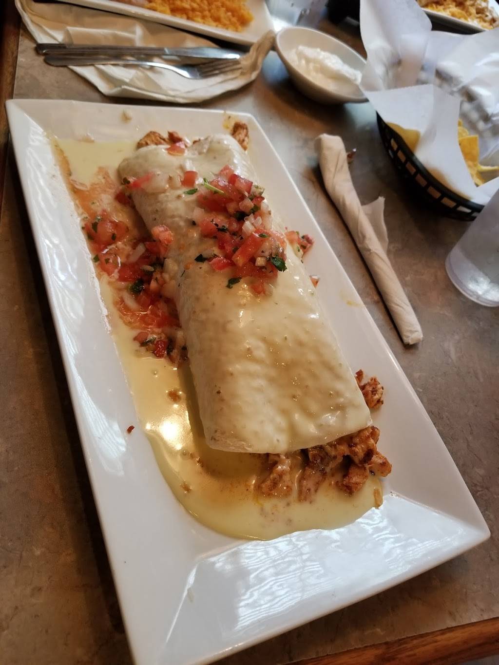 Los Arcoiris Mexican Restaurant | restaurant | 300 Jonas Ridge Hwy, Newland, NC 28657, USA | 8287334341 OR +1 828-733-4341