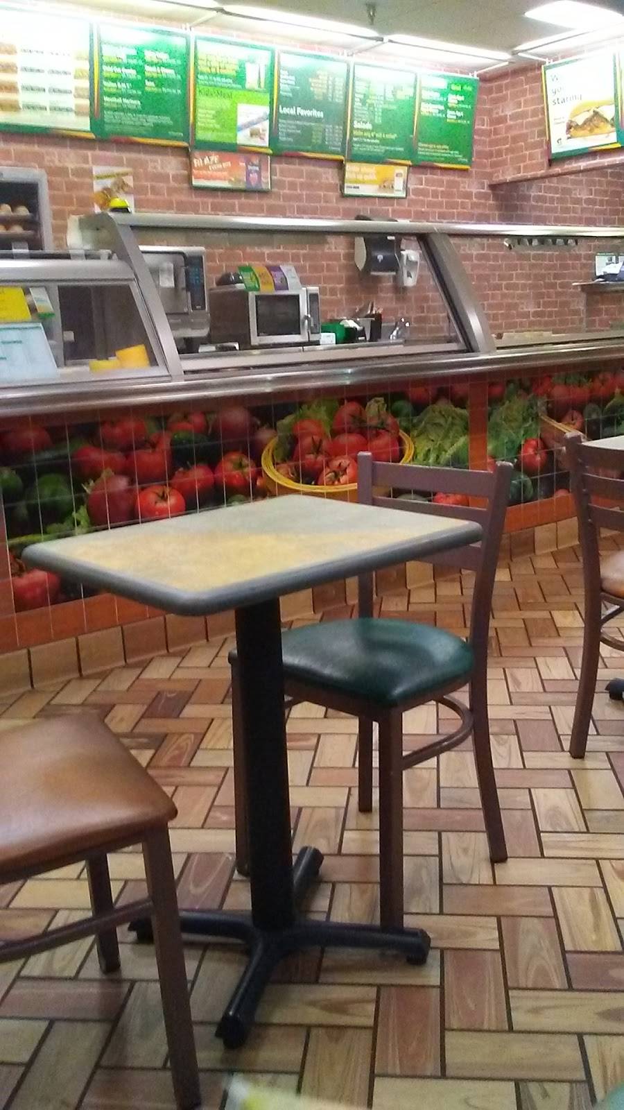 Subway | restaurant | Plaza de Fiesta, 2722 S Alma School Rd Suite 3, Mesa, AZ 85210, USA | 4804919392 OR +1 480-491-9392