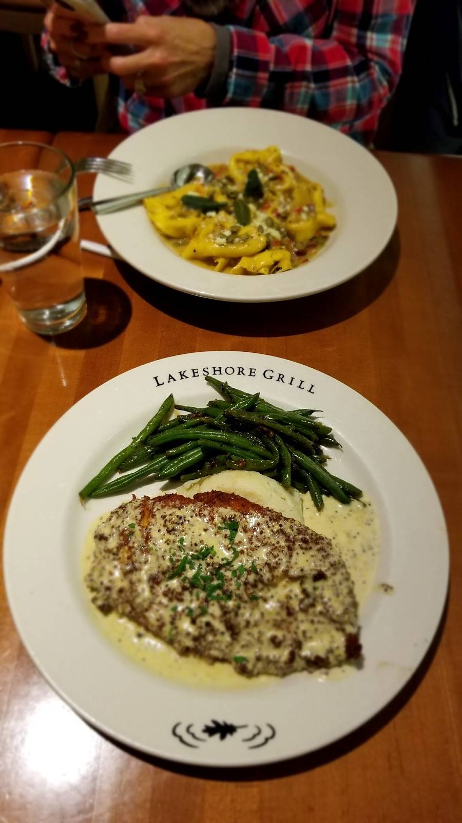 Lakeshore Grill | restaurant | 500 W 14 Mile Rd #2, Troy, MI 48083, USA | 2485972040 OR +1 248-597-2040