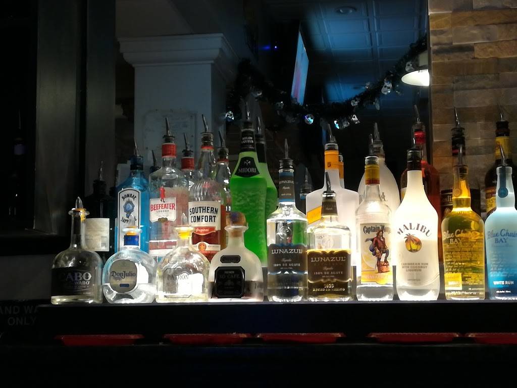 Brodies Seaport | restaurant | 215 Derby St, Salem, MA 01970, USA | 9785948490 OR +1 978-594-8490