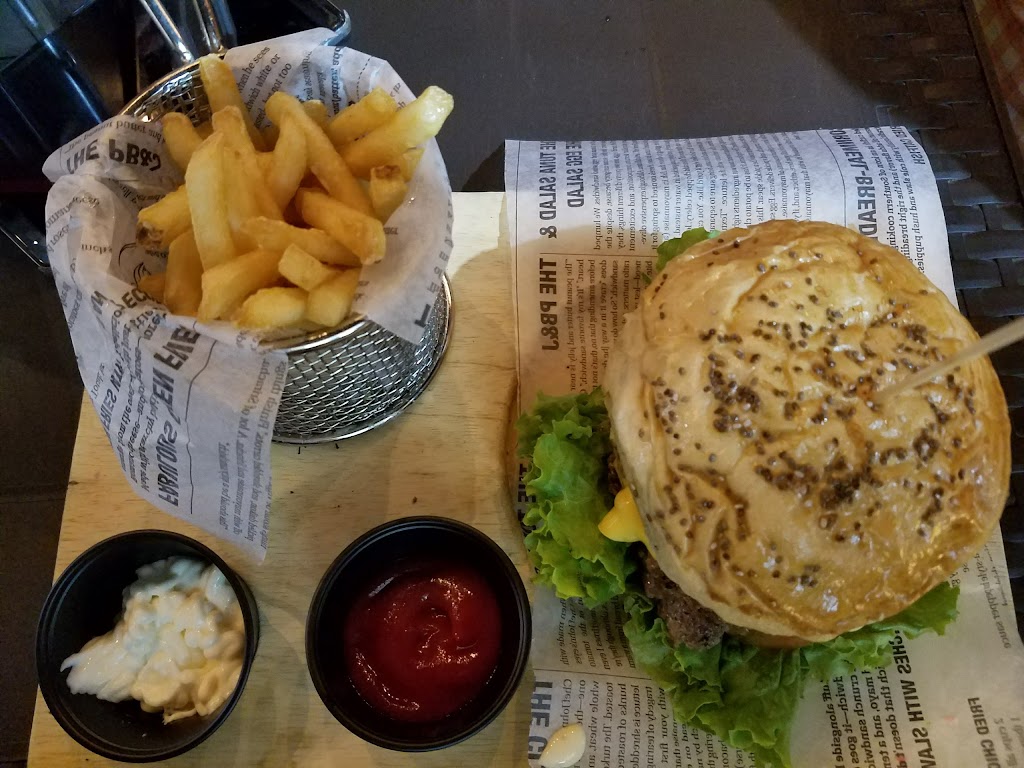 LRFoodTruck Stop | restaurant | LR Food Truck Stop, 801 S Chester St, Little Rock, AR 72201, USA | 5012476132 OR +1 501-247-6132