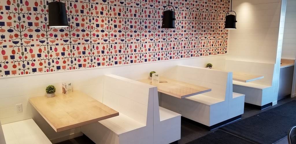 Freshii | restaurant | 1900 Eglinton Ave E, Toronto, ON M6E 2J6, Canada | 4373174293 OR +1 437-317-4293