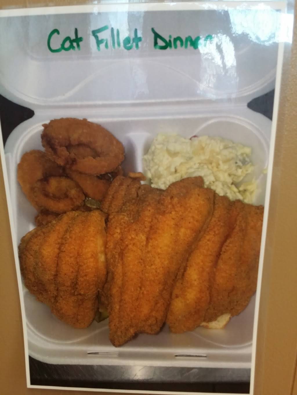 Mothers Fish | restaurant | 2738 N Grand Blvd, St. Louis, MO 63106, USA | 3148334950 OR +1 314-833-4950