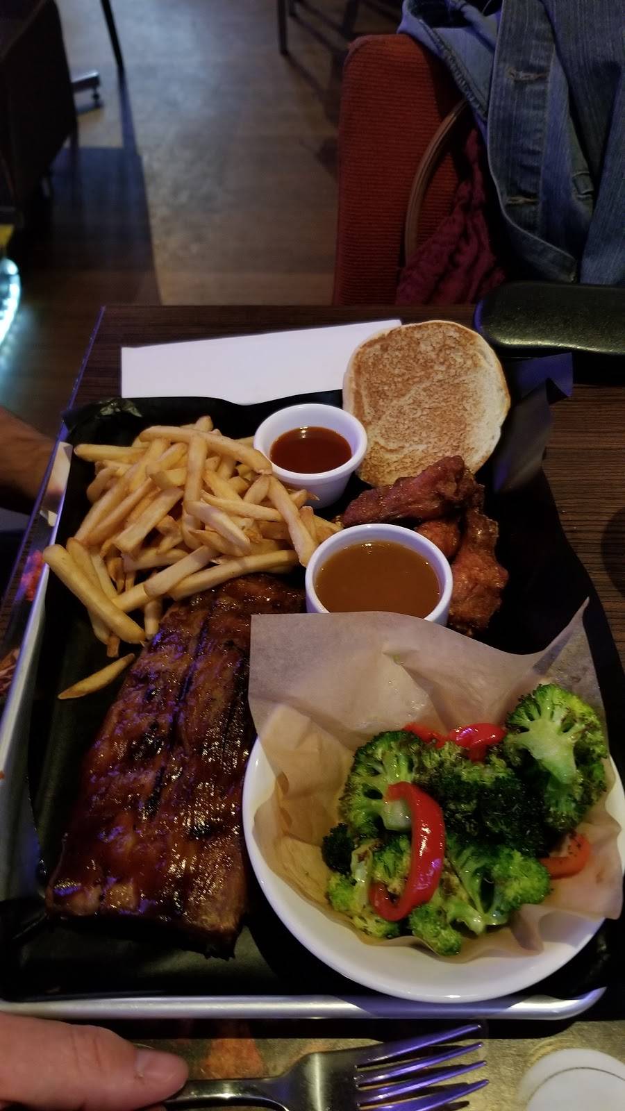 Rôtisserie St-Hubert | restaurant | 203 Boulevard Frontenac O, Thetford Mines, QC G6G 6K2, Canada | 4183357557 OR +1 418-335-7557