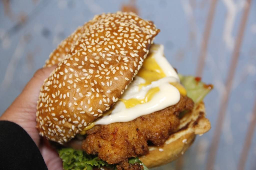 OMG! Burger | restaurant | 1230 N Mason Rd, 800, Katy, TX 77449, USA | 2817174545 OR +1 281-717-4545