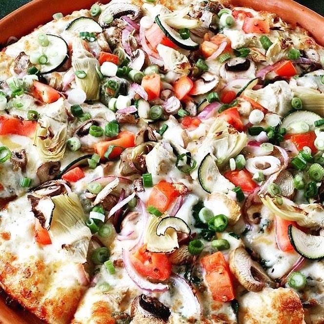 AlGabinos Pizza | restaurant | 10429 suite B, Venice Blvd, Los Angeles, CA 90034, USA | 4243858842 OR +1 424-385-8842