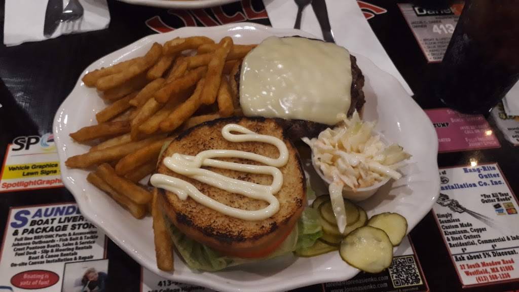 Village Pizza Restaurant | restaurant | 521 College Hwy, Southwick, MA 01077, USA | 4135693160 OR +1 413-569-3160