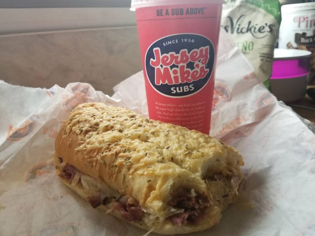 Jersey Mikes Subs | restaurant | 6845 Camino Arroyo Suite 60, Gilroy, CA 95020, USA | 4082167853 OR +1 408-216-7853