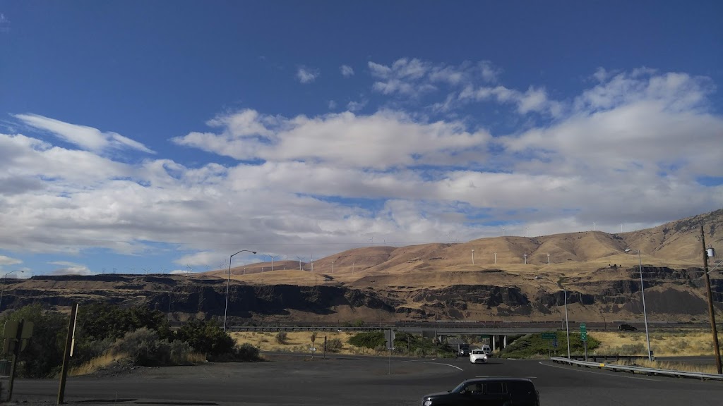 Bulldog Diner | restaurant | 602 1st St, Rufus, OR 97050, USA | 5417392006 OR +1 541-739-2006