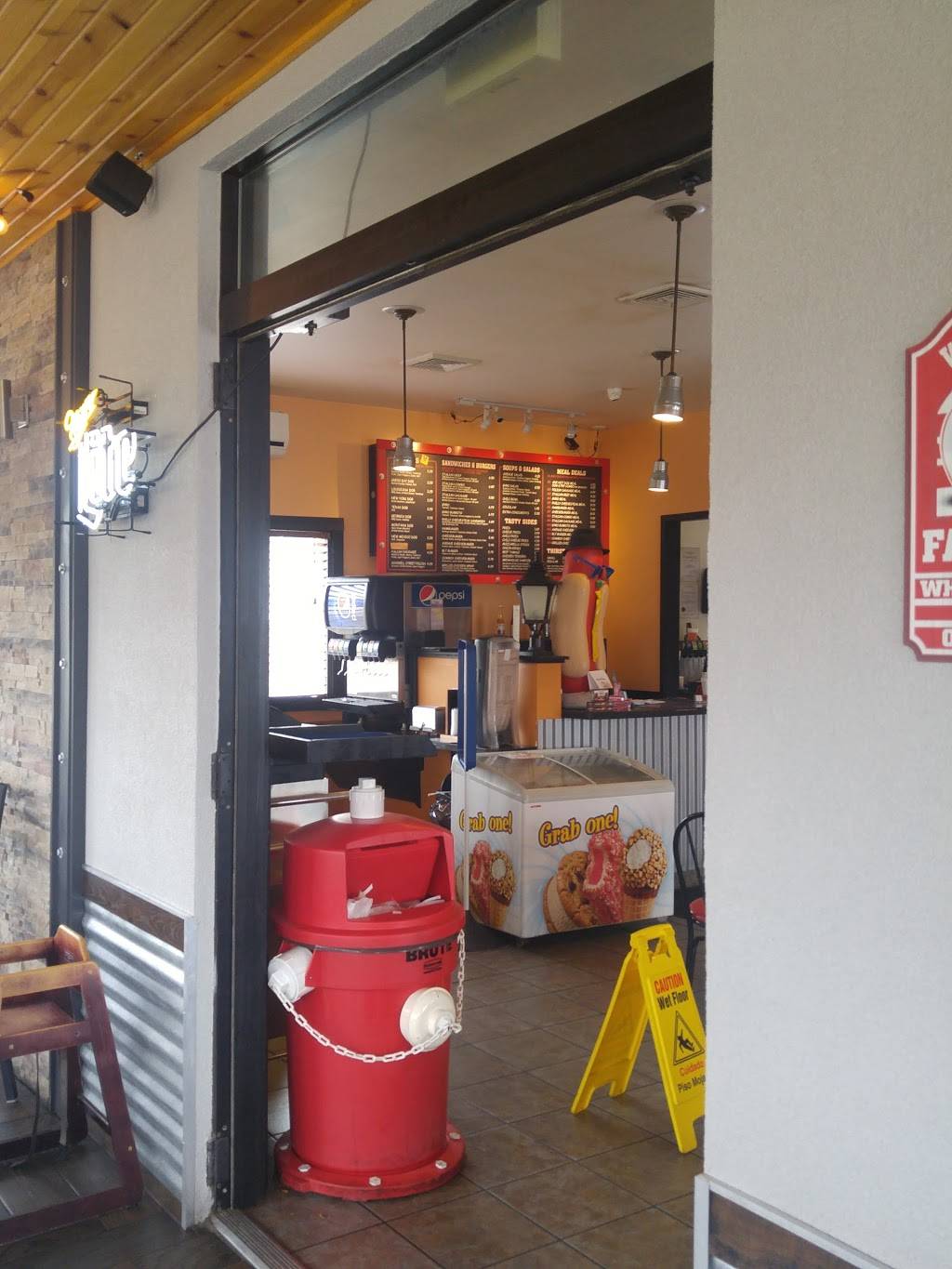 Hot Dog Avenue | restaurant | 1321 Wisconsin Dells Pkwy, Wisconsin Dells, WI 53965, USA | 6082532728 OR +1 608-253-2728