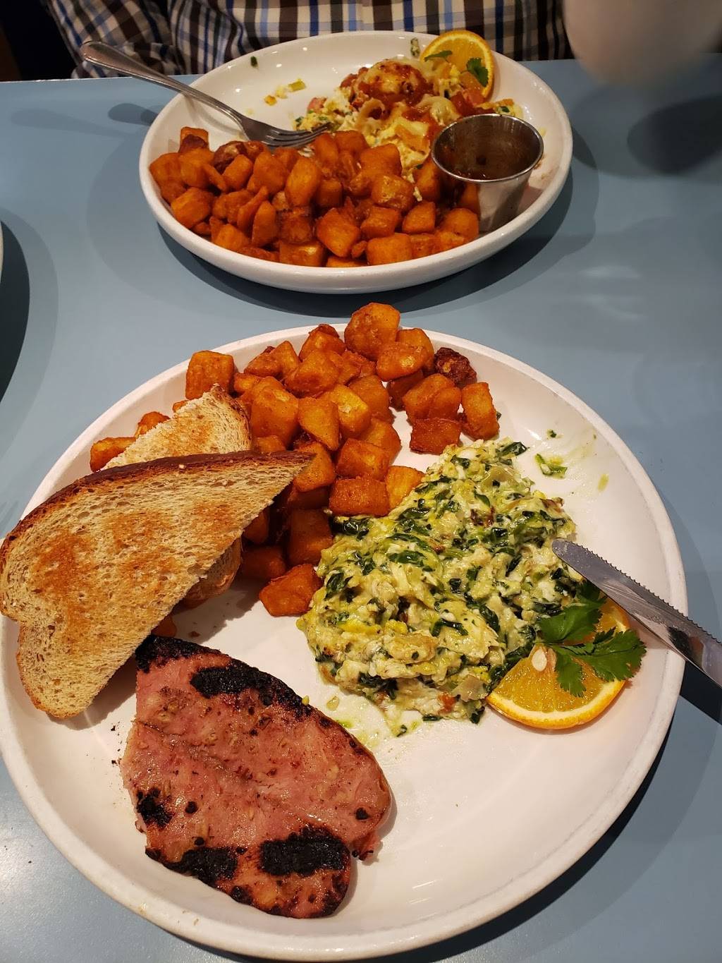 Baby Barnabys | restaurant | 602 Fairview St #2904, Houston, TX 77006, USA | 7135224229 OR +1 713-522-4229