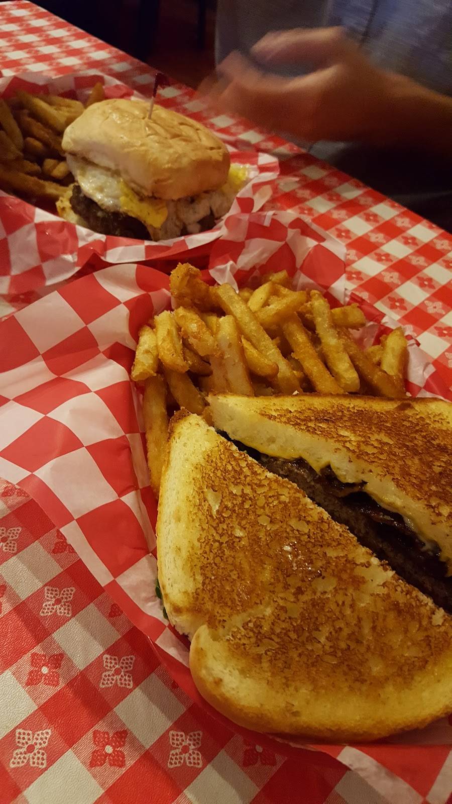 Studio Grill | restaurant | 312 W Michigan Ave, Kalamazoo, MI 49007, USA | 2693414100 OR +1 269-341-4100