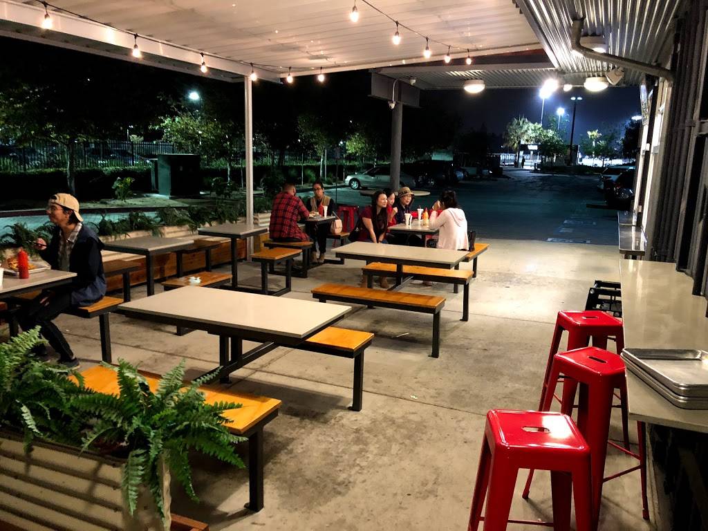 bunz | restaurant | 7491 Center Ave, Huntington Beach, CA 92647, USA | 7147667060 OR +1 714-766-7060