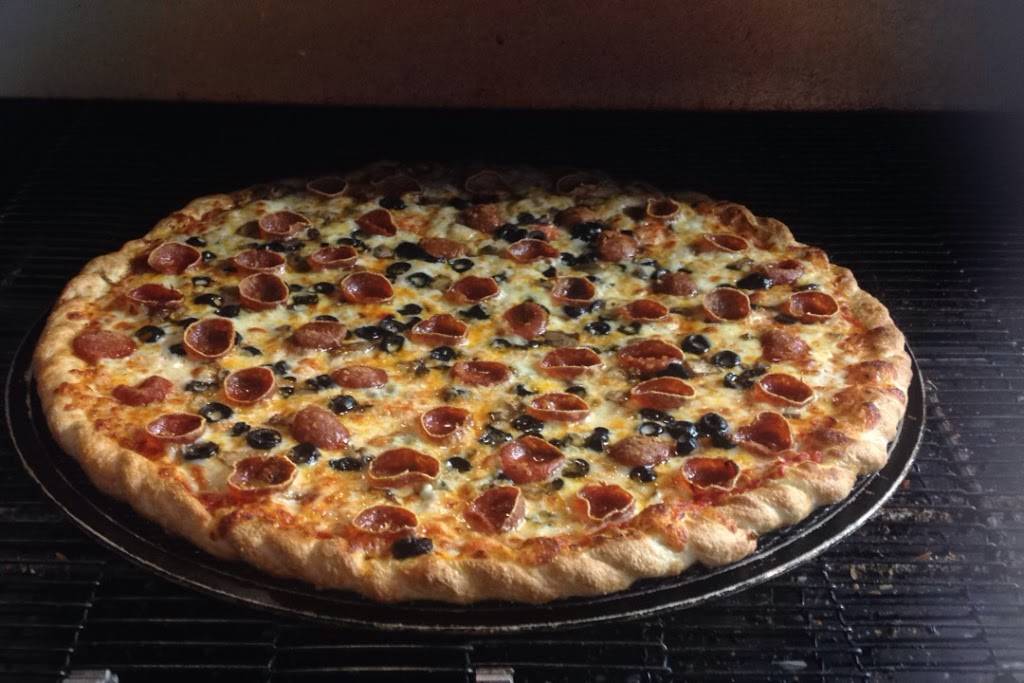 Hooks Pizza On the Hill | restaurant | 490 W 5th St, Chillicothe, OH 45601, USA | 7407755700 OR +1 740-775-5700